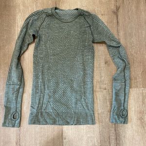Lululemon restless pullover